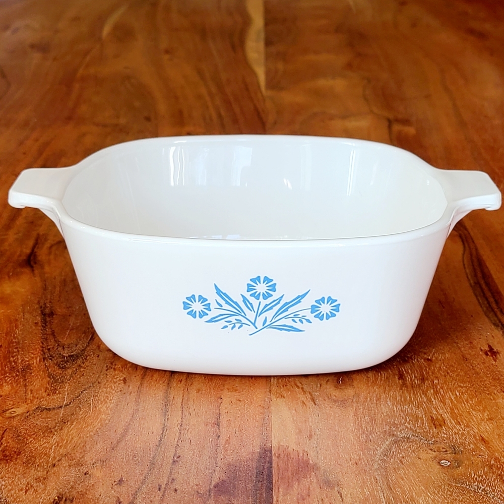 Cornflower Blue 1.5 QT Corning Ware Casserole Dish